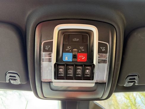 Used 2025 RAM 1500 Laramie image 29