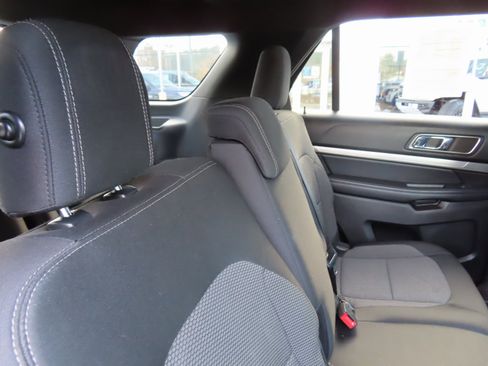 Used 2018 Ford Explorer XLT w/ Equipment Group 201A image 30