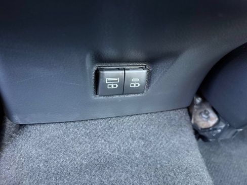 Used 2025 Toyota Camry LE FWD image 10