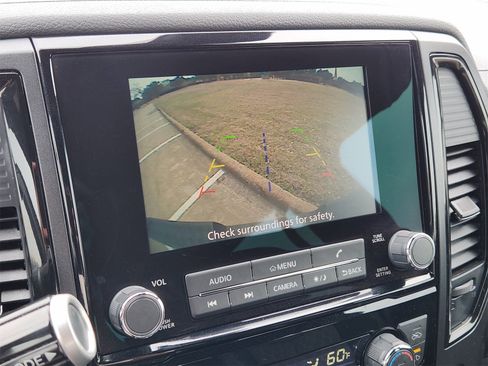 Used 2024 Nissan Titan SV w/ SV Bronze Edition Package image 26