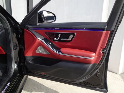 Used 2021 Mercedes-Benz S 580 4MATIC Sedan image 19