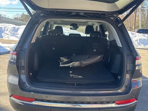 Used 2023 Jeep Grand Cherokee 4WD 4xe image 9