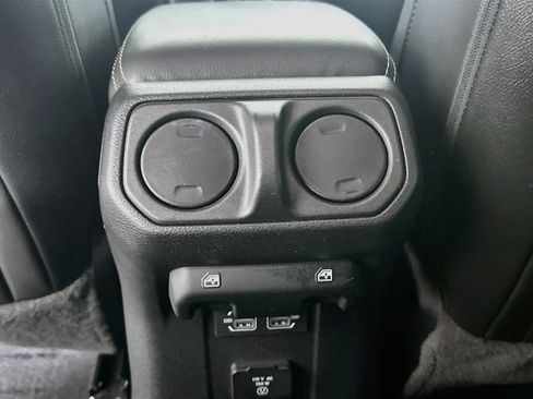 Used 2023 Jeep Wrangler Unlimited Sahara w/ Cold Weather Group AWD/4WD image 26