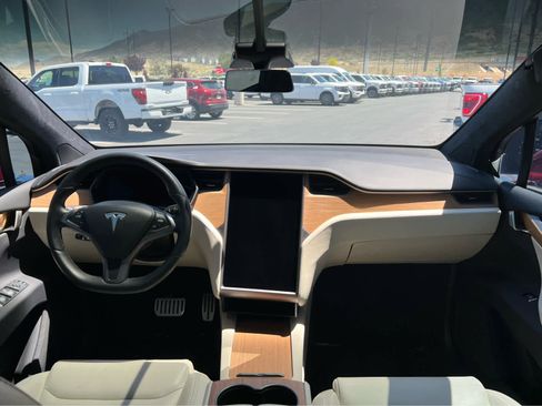 Used 2020 Tesla Model X Performance AWD/4WD image 23