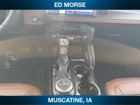 Used 2024 Ford Bronco Outer Banks image 11