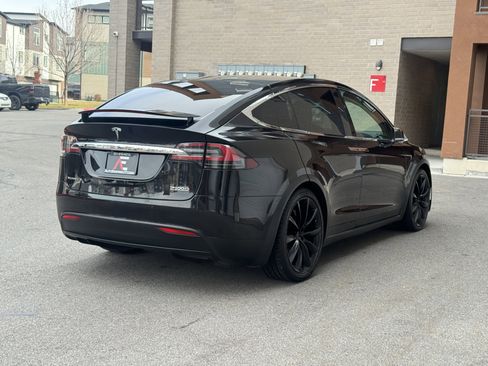 Used 2017 Tesla Model X P100D image 7