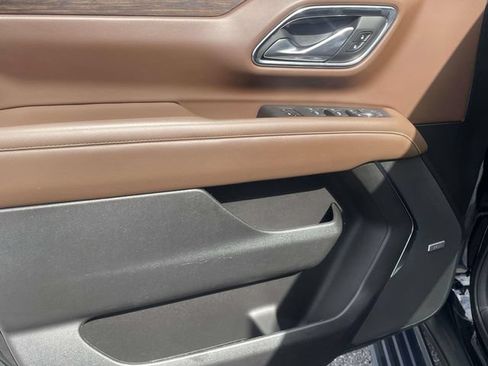 Used 2023 Chevrolet Tahoe High Country w/ Premium Package AWD/4WD image 16