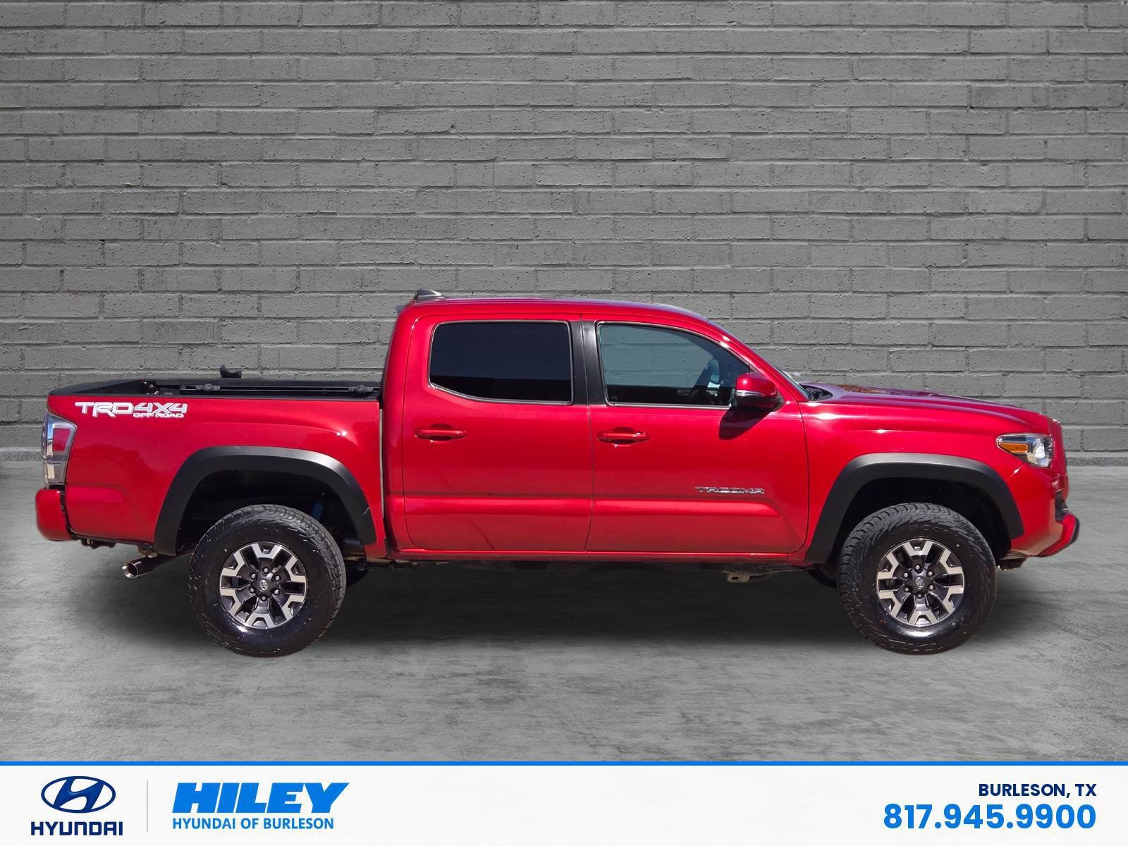 Used 2021 Toyota Tacoma TRD Off-Road AWD/4WD image 3
