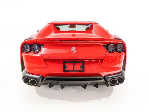 Used 2021 Ferrari 812 GTS RWD image 8
