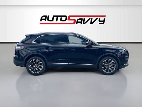 Used 2023 Lincoln Nautilus Reserve AWD/4WD image 8