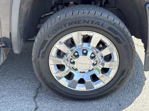 Used 2019 GMC Sierra 2500 Denali w/ Duramax Plus Package AWD/4WD image 10