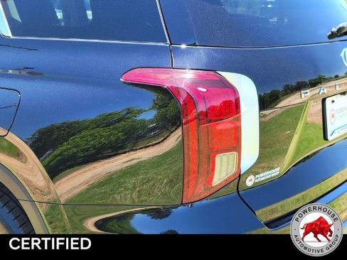 Used 2024 Hyundai Palisade SEL FWD image 13