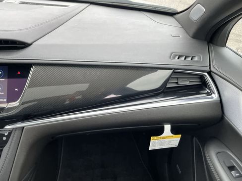 Certified 2023 Cadillac XT6 Sport w/ Technology Package image 16