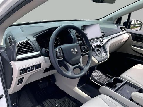 Certified 2025 Honda Odyssey EX-L image 51