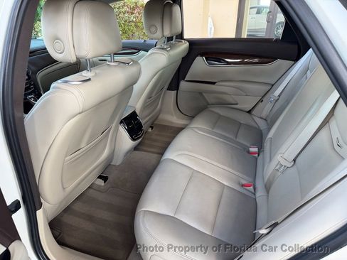 Used 2014 Cadillac XTS Premium image 9