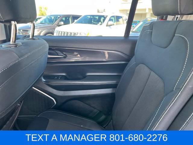 Used 2022 Jeep Grand Cherokee L Laredo w/ Luxury Tech Group I AWD/4WD image 33