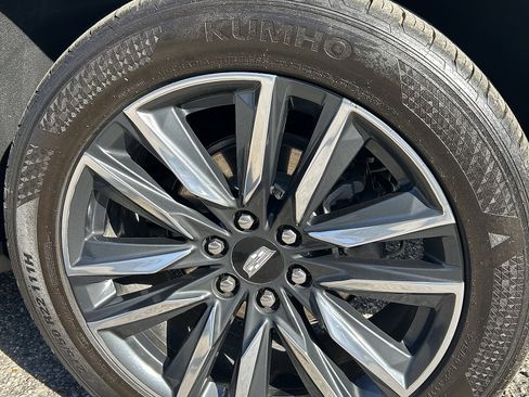 Used 2023 Cadillac Escalade Sport image 4