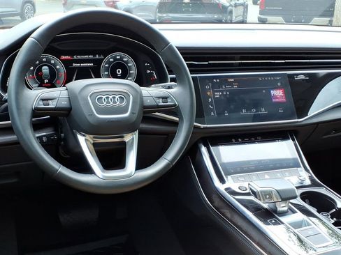 Used 2023 Audi Q7 2.0T Premium Plus w/ Premium Plus Package AWD/4WD image 3