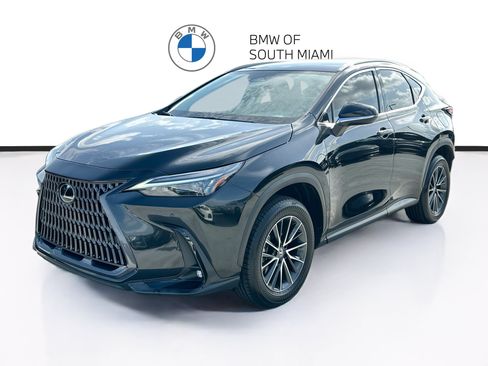 Used 2025 Lexus NX 250 FWD w/ Towing Package (2000 Lbs) image 3