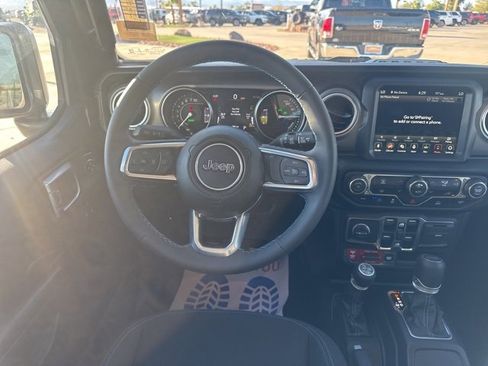 Used 2023 Jeep Wrangler Unlimited Rubicon 4xe image 16