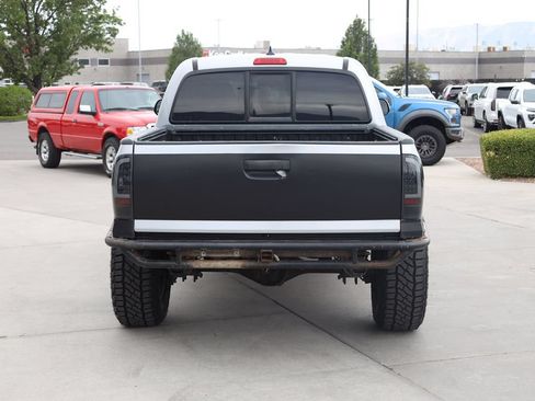 Used 2015 Toyota Tacoma 4x4 Double Cab w/ TRD Off-Road Package image 5