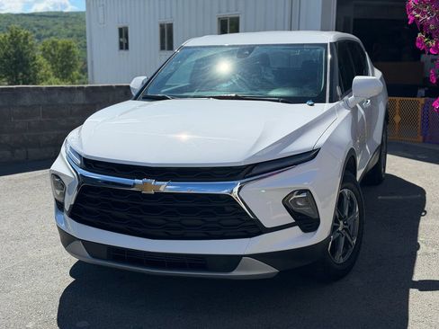 Used 2025 Chevrolet Blazer LT AWD/4WD image 1