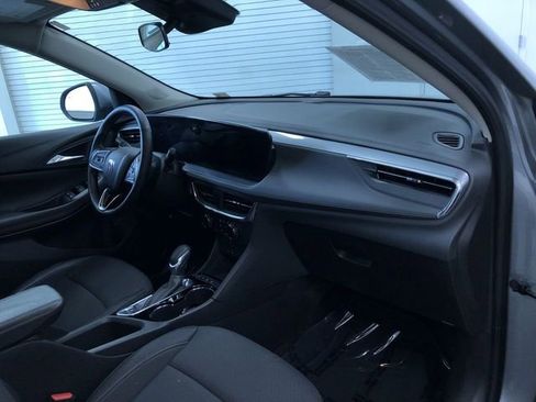 Used 2025 Buick Encore GX Preferred image 23