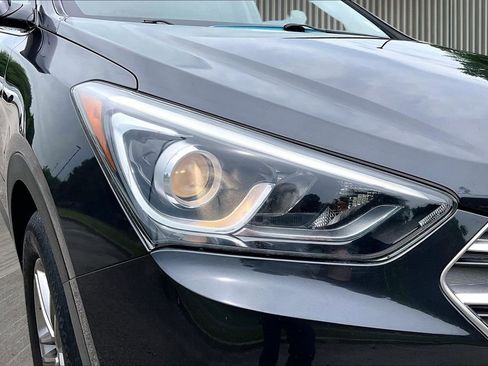 Used 2017 Hyundai Santa Fe Sport FWD image 30