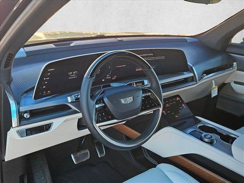 New 2026 Cadillac Vistiq Premium Luxury AWD/4WD image 3