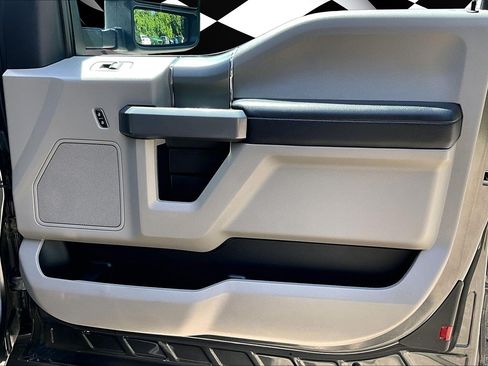 Used 2020 Ford F350 XLT w/ XLT Premium Package AWD/4WD image 19