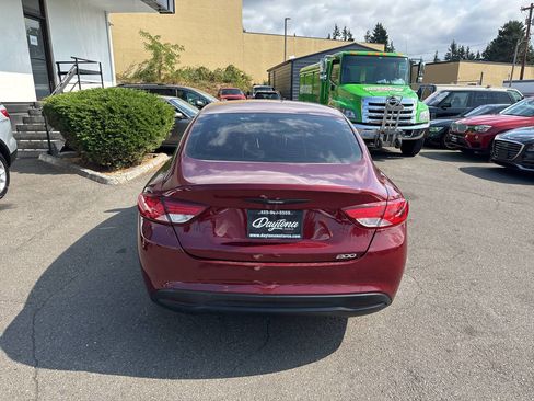 Used 2016 Chrysler 200 Limited image 5