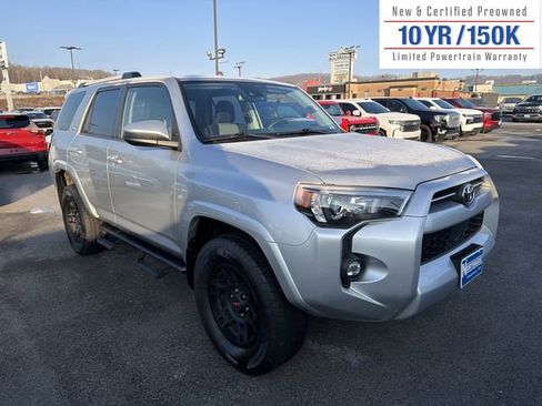 Used 2022 Toyota 4Runner SR5 image 3