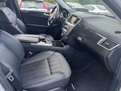 Used 2016 Mercedes-Benz GL 450 4MATIC image 10