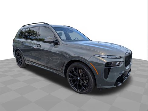 Used 2026 BMW X7 xDrive40i w/ M Sport Package AWD/4WD image 2