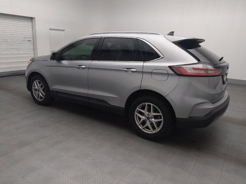 Used 2021 Ford Edge SEL w/ Convenience Package FWD image 3