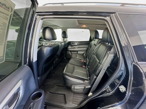 Used 2020 Nissan Pathfinder Platinum AWD/4WD image 25