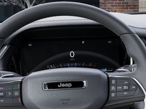 New 2025 Jeep Grand Cherokee Limited image 17