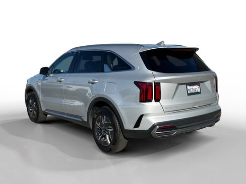 Used 2023 Kia Sorento EX FWD image 3