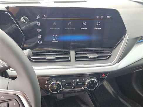 New 2026 Chevrolet Trax LT w/ Sunroof Package image 12