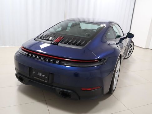 Used 2025 Porsche 911 Carrera RWD image 5