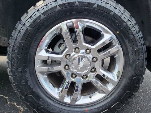 Used 2019 Chevrolet Silverado 2500 W/T AWD/4WD image 20