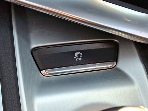 Used 2020 Chevrolet Corvette Stingray Coupe w/ Z51 Performance Package image 21