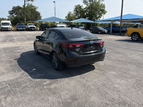 Used 2018 MAZDA MAZDA3 Grand Touring FWD image 8