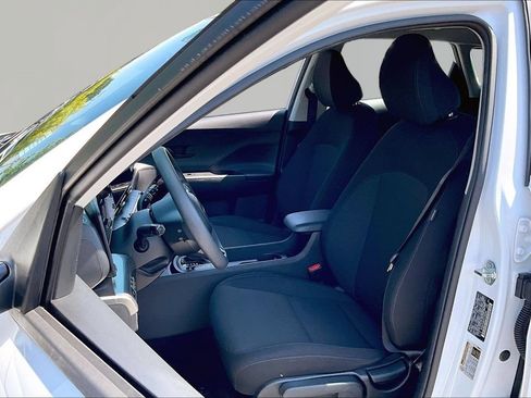 Used 2025 Hyundai Kona SE FWD image 18