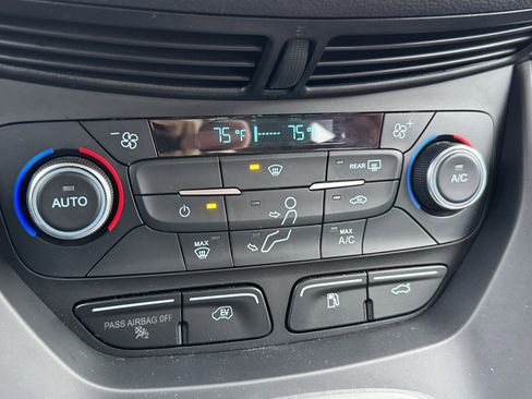 Used 2017 Ford C-MAX Energi SE w/ Equipment Group 401A image 15