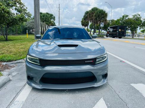 Used 2019 Dodge Charger GT RWD image 6
