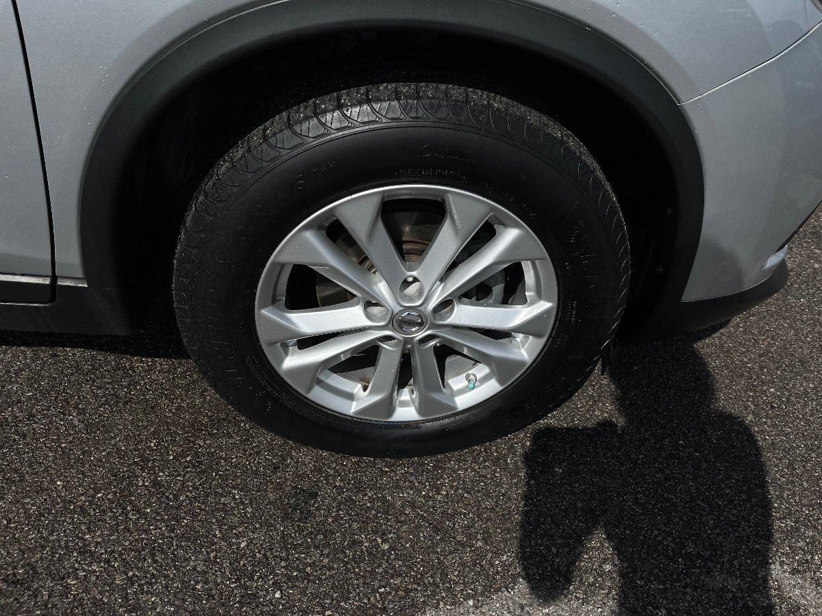 Used 2016 Nissan Rogue SV FWD image 43