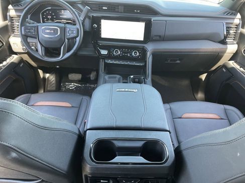 Used 2025 GMC Sierra 2500 AT4 w/ AT4 Premium Plus Package image 21