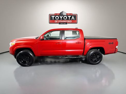 Certified 2017 Toyota Tacoma SR w/ Tow Package image 4