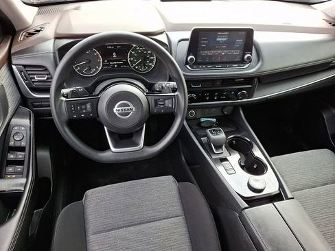 Used 2021 Nissan Rogue S image 2